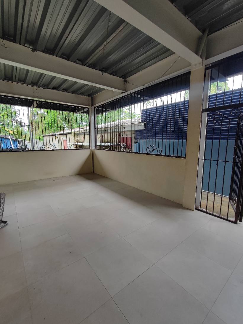 10 Spacious 2-Bedroom Apartment for Rent – Valencia Main Road