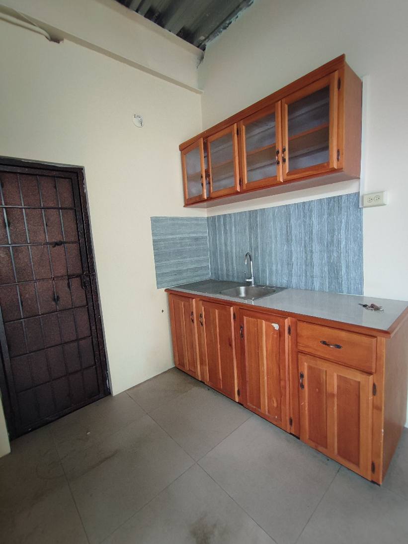 11 Spacious 2-Bedroom Apartment for Rent – Valencia Main Road