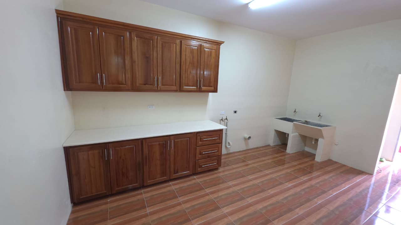 13 Spacious 4-Bedroom House for Rent – Sinanan Gardens, Santa Cruz