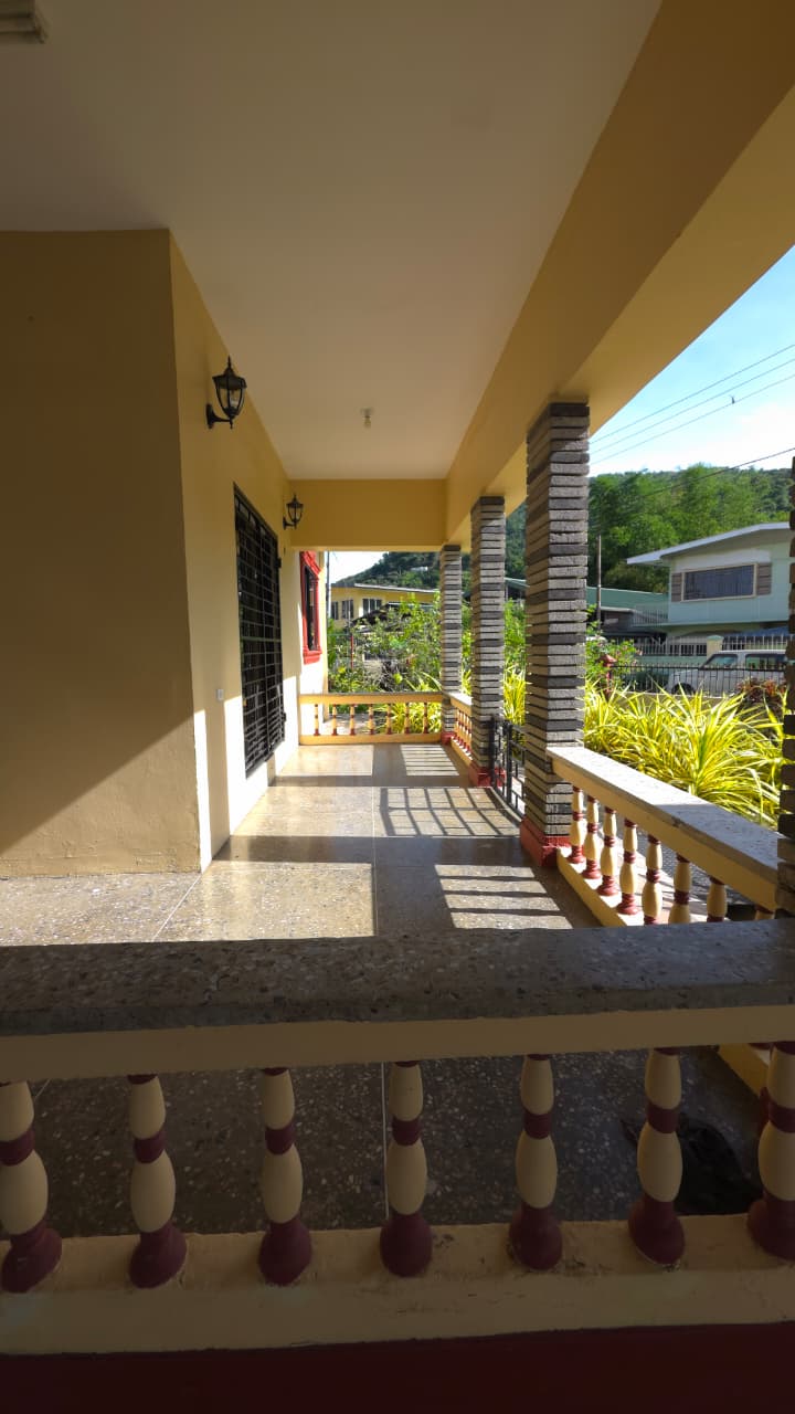 18 Spacious 4-Bedroom House for Rent – Sinanan Gardens, Santa Cruz