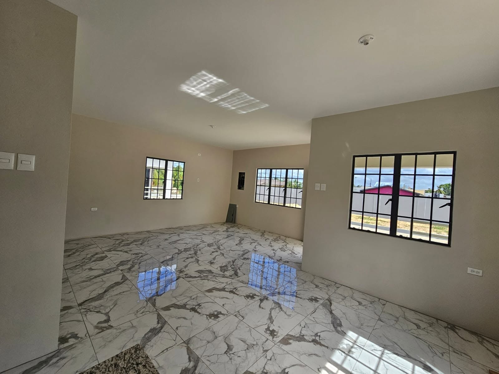 18 HOUSE FOR SALE IN CUNUPIA