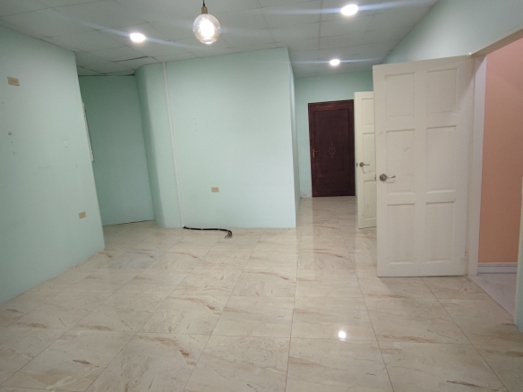 Spacious 2-Bedroom Apartment for Rent – Valencia Main Road