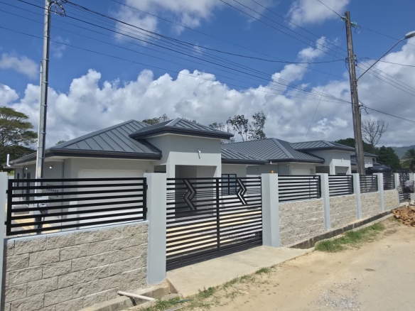 Brand-New Family Homes for Sale – Redhill, D’Abadie