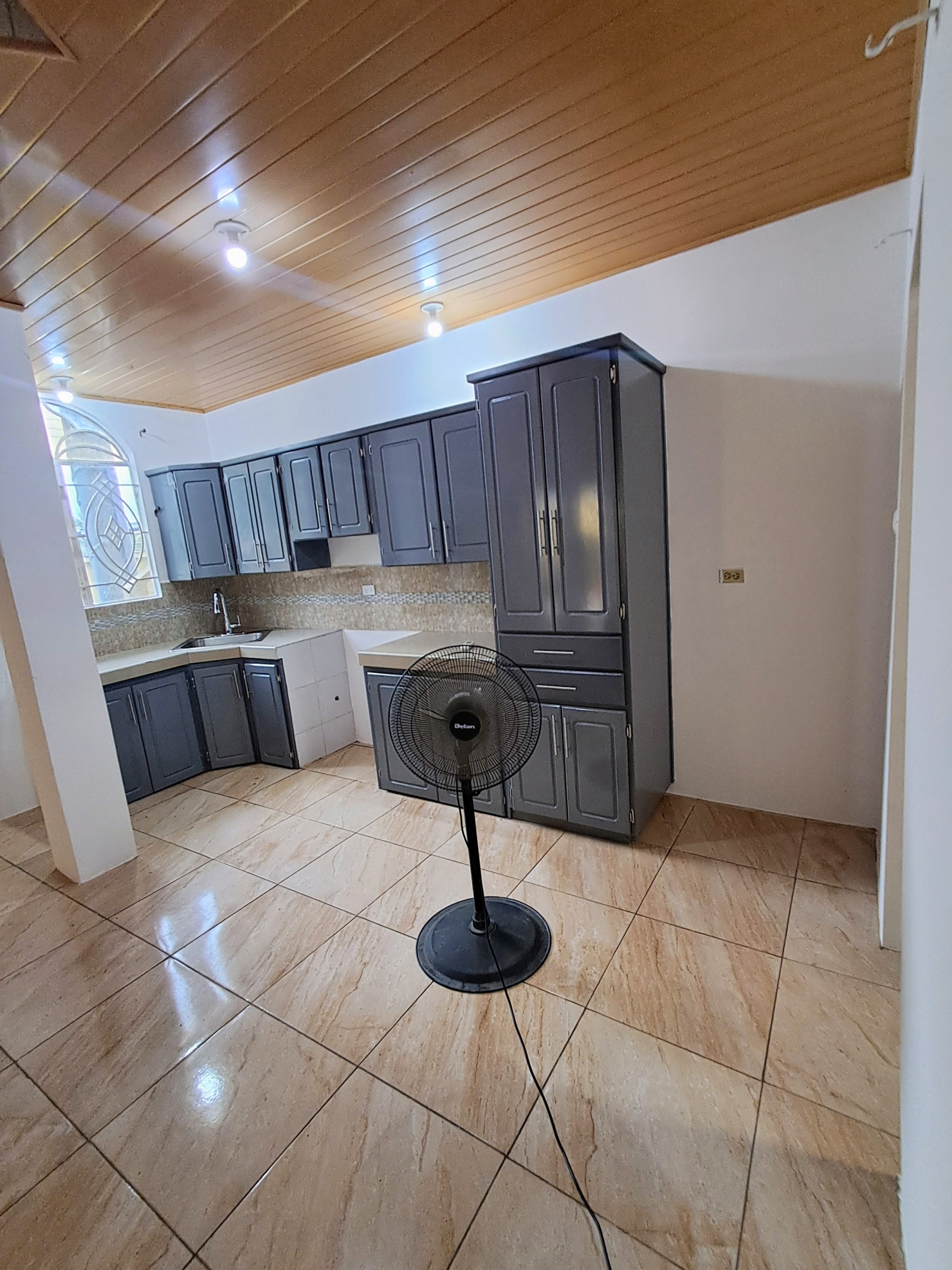 Family Appropriate 2 Bedroom Apartment