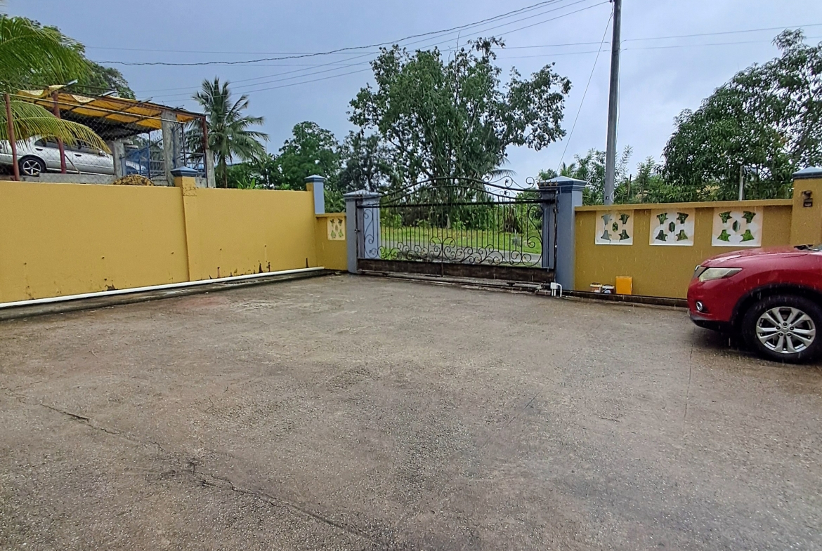 Family Appropriate 2 Bedroom Apartment