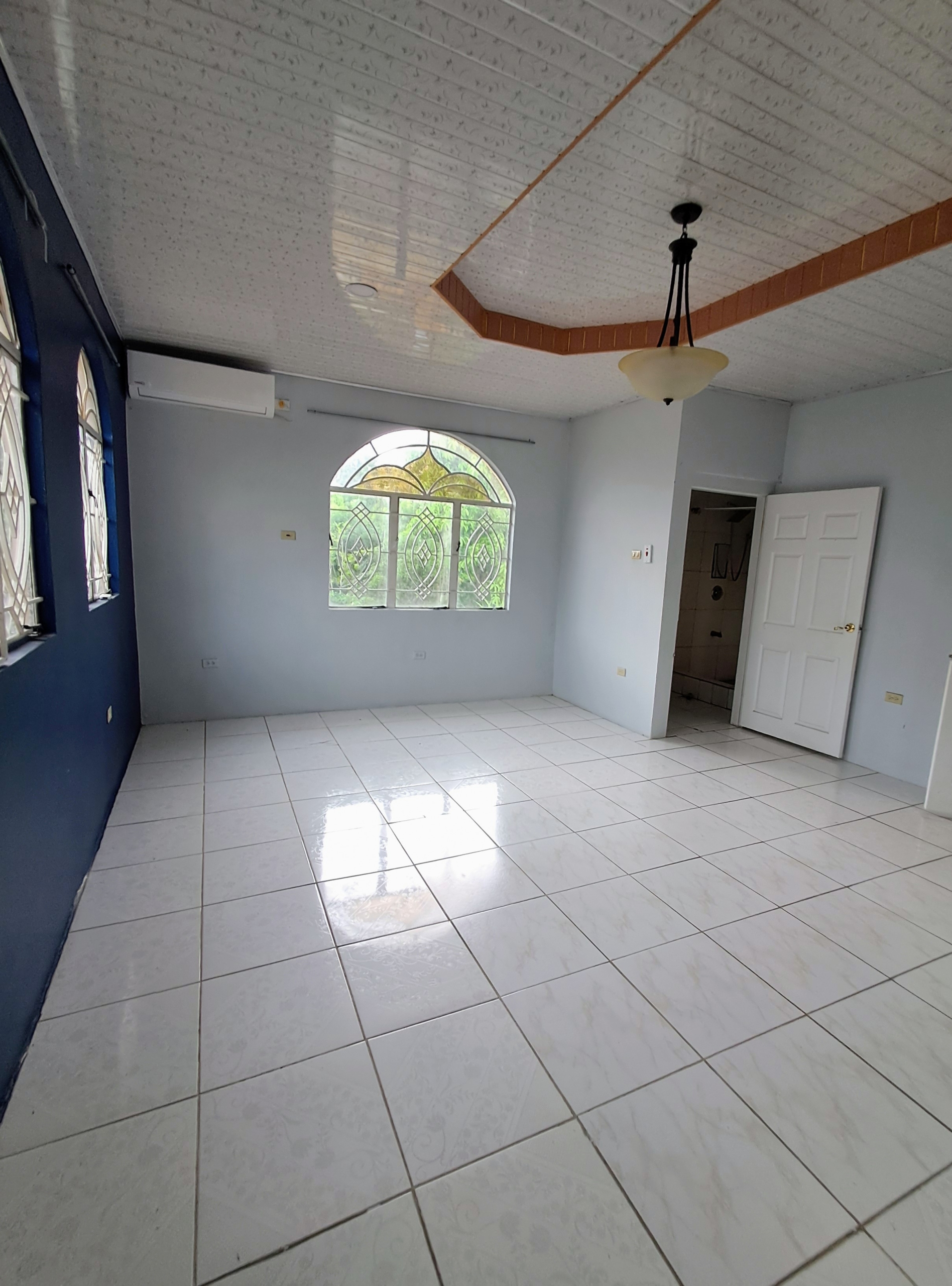 20260711_121122~2 Beautifully Maintained 2 Bedroom Apartment