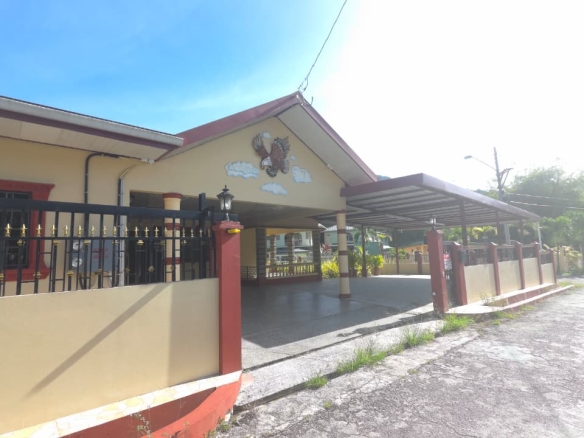 Spacious 4-Bedroom House for Rent – Sinanan Gardens, Santa Cruz