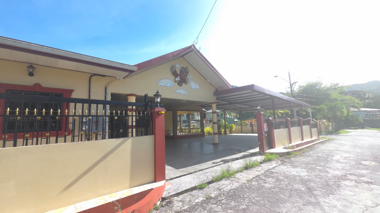 25 Spacious 4-Bedroom House for Rent – Sinanan Gardens, Santa Cruz