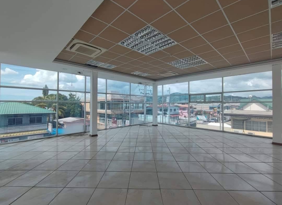 Prime Commercial Building for Sale – El Socorro Main Road