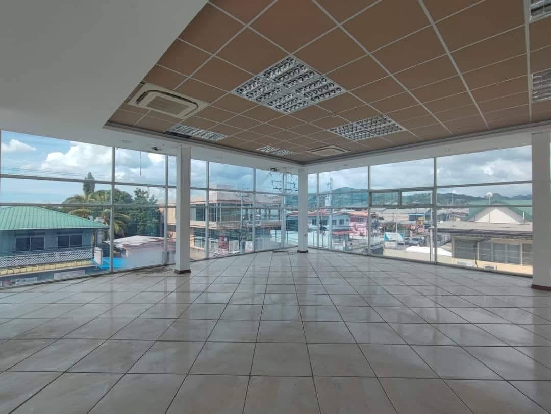 3 Prime Commercial Building for Sale – El Socorro Main Road