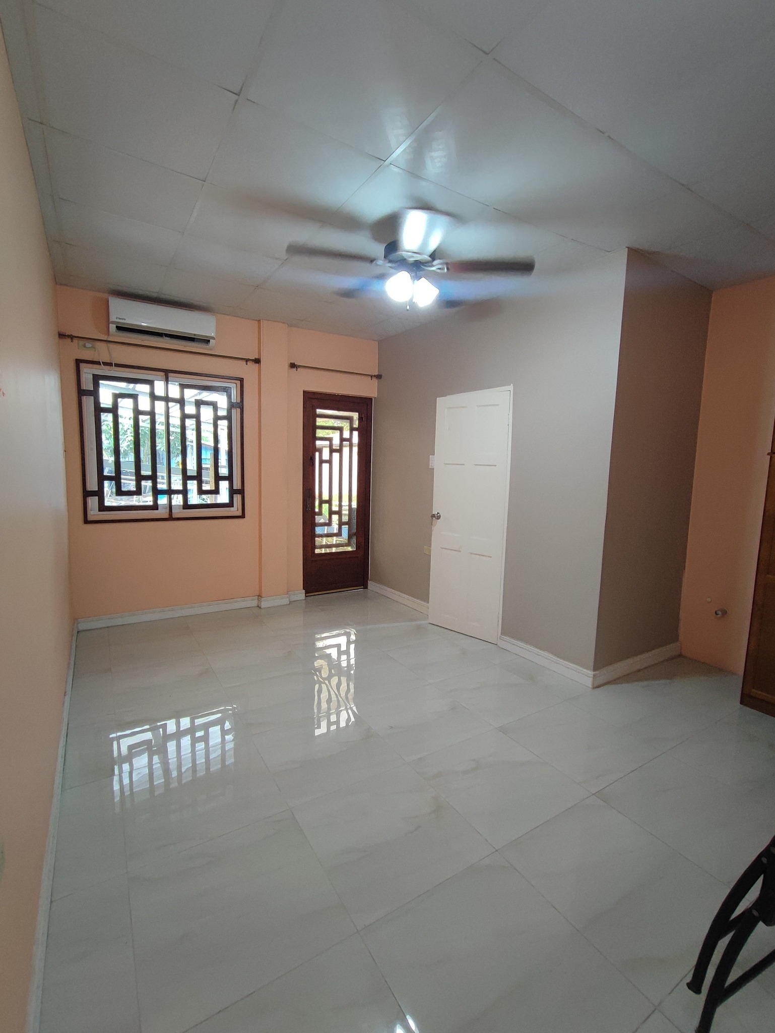 4 Spacious 2-Bedroom Apartment for Rent – Valencia Main Road