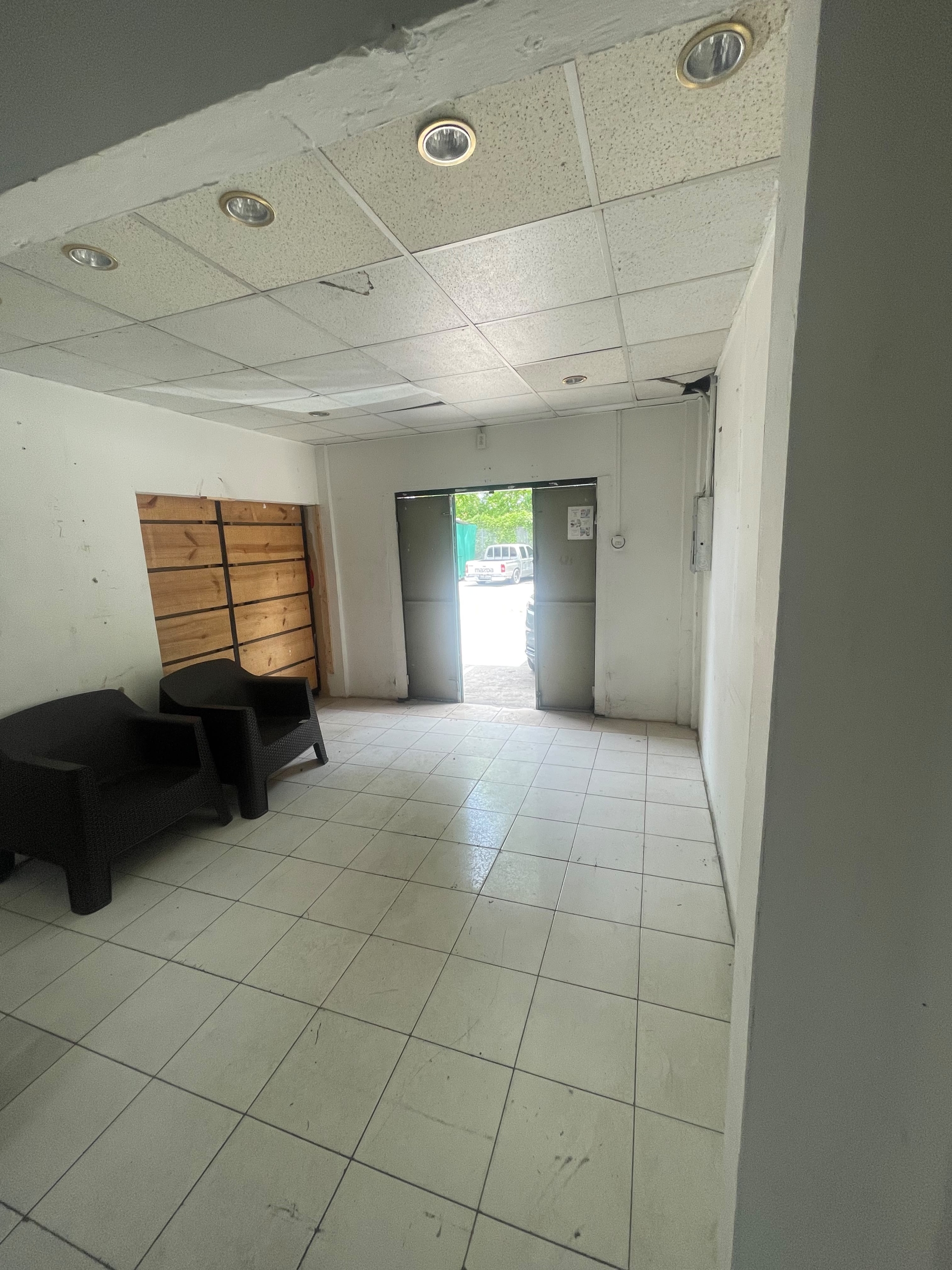 Commercial Space for Rent – Prime Main Road Location, Curepe