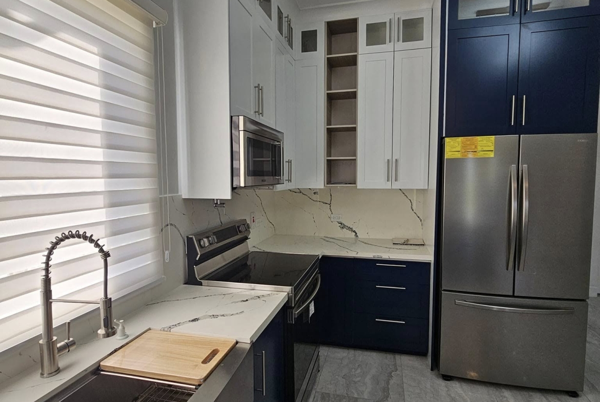 Luxury Semi-Furnished Homes for Sale – Calcutta, Freeport