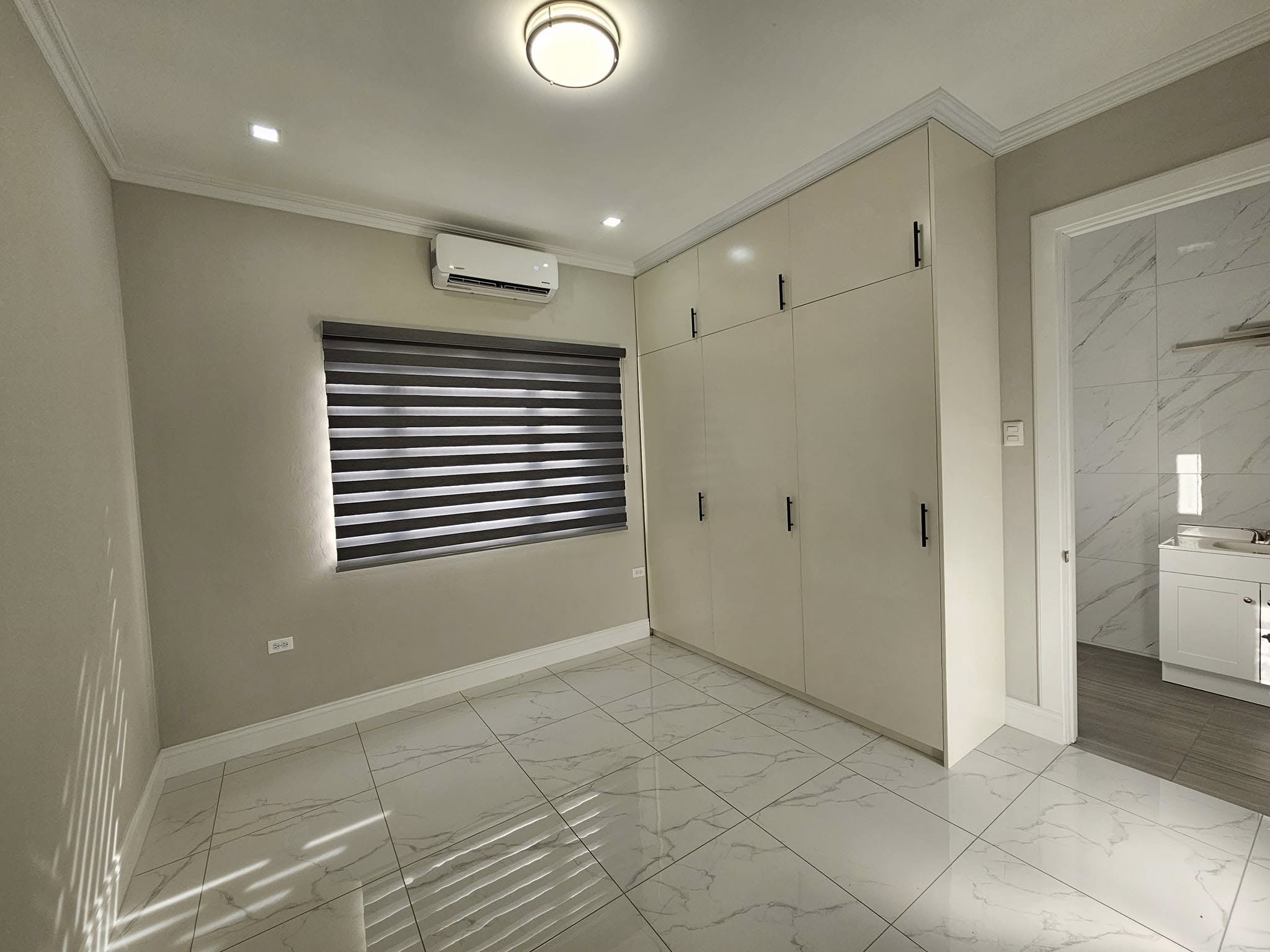Luxury Semi-Furnished Homes for Sale – Calcutta, Freeport