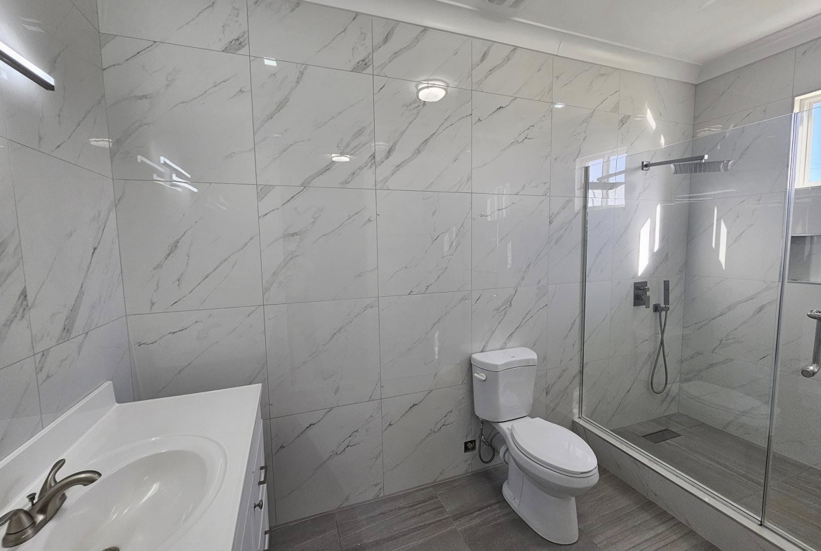 Luxury Semi-Furnished Homes for Sale – Calcutta, Freeport