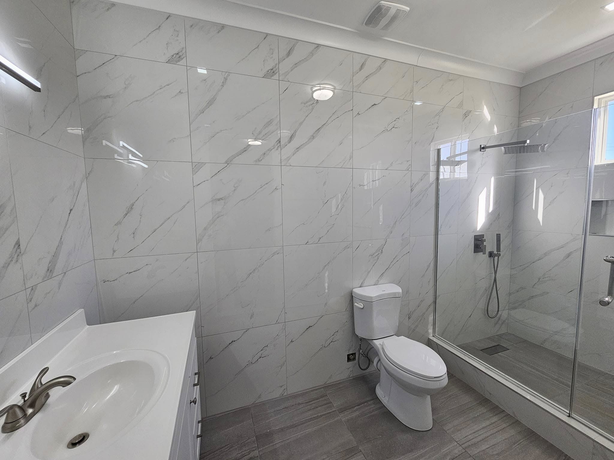 Luxury Semi-Furnished Homes for Sale – Calcutta, Freeport