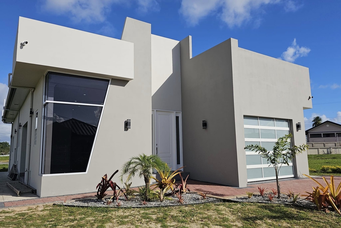 Luxury Semi-Furnished Homes for Sale – Calcutta, Freeport