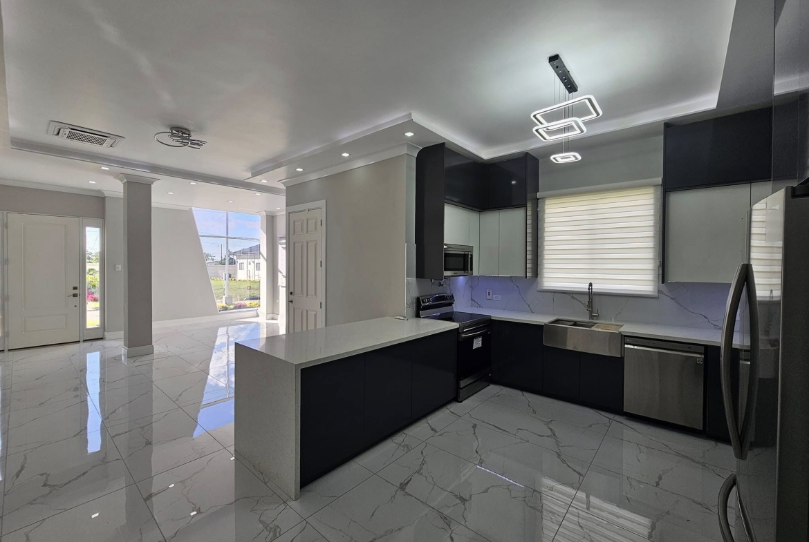 Luxury Semi-Furnished Homes for Sale – Calcutta, Freeport