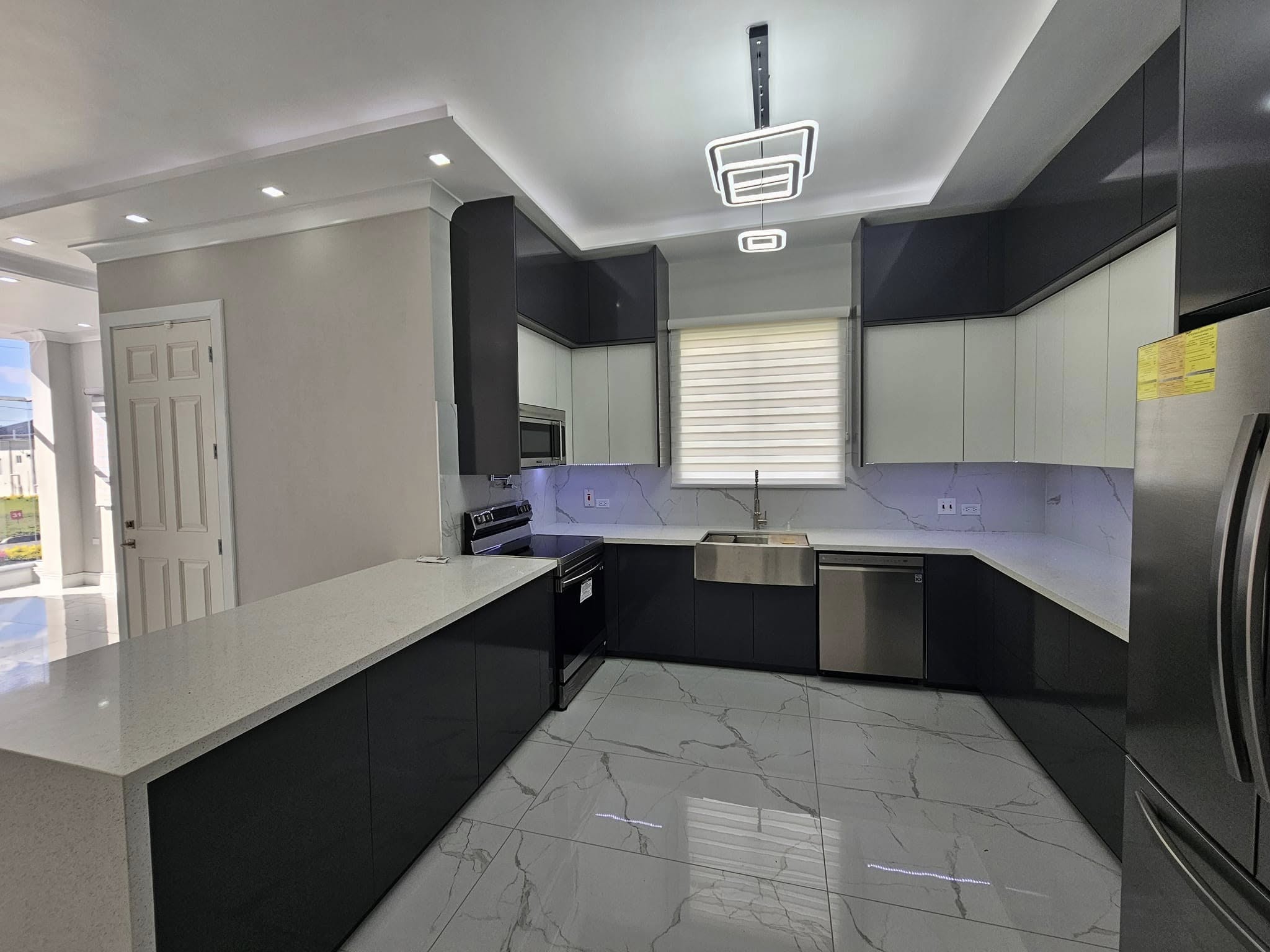 Luxury Semi-Furnished Homes for Sale – Calcutta, Freeport