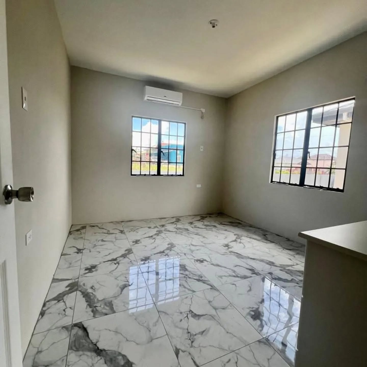 5 HOUSE FOR SALE IN CUNUPIA