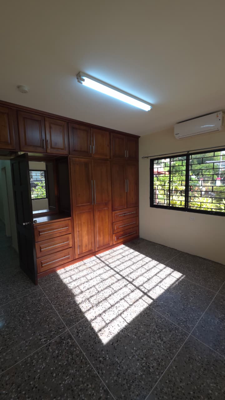 5 Spacious 4-Bedroom House for Rent – Sinanan Gardens, Santa Cruz