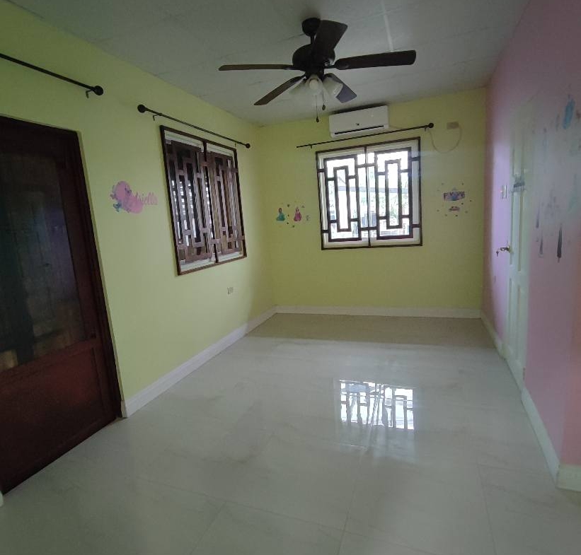 Spacious 2-Bedroom Apartment for Rent – Valencia Main Road