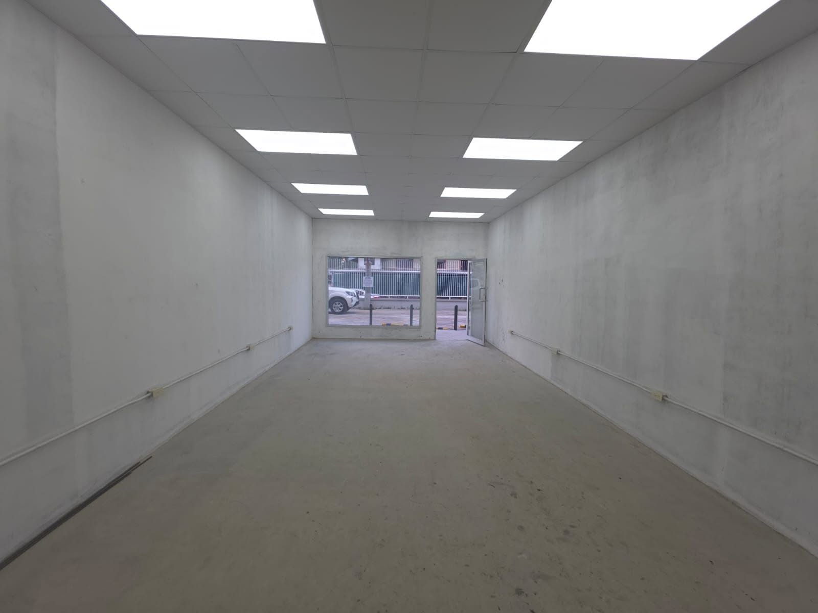 COMMERCIAL RENTAL SPACE: $8000 MTHLY End of Aranguez Main Road
