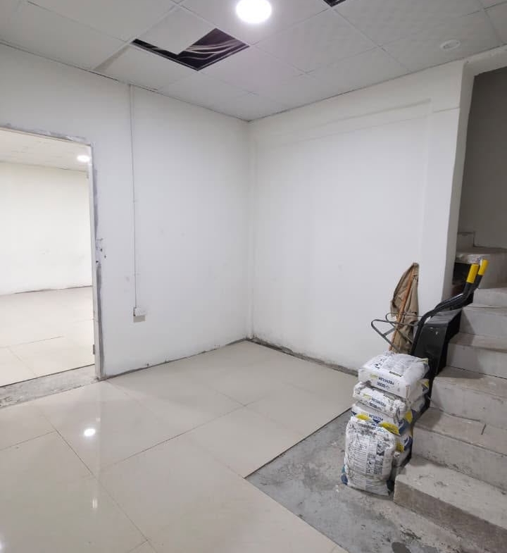 Two-Story Commercial Building for Rent – Prime Eastern Main Road, D’Abadie