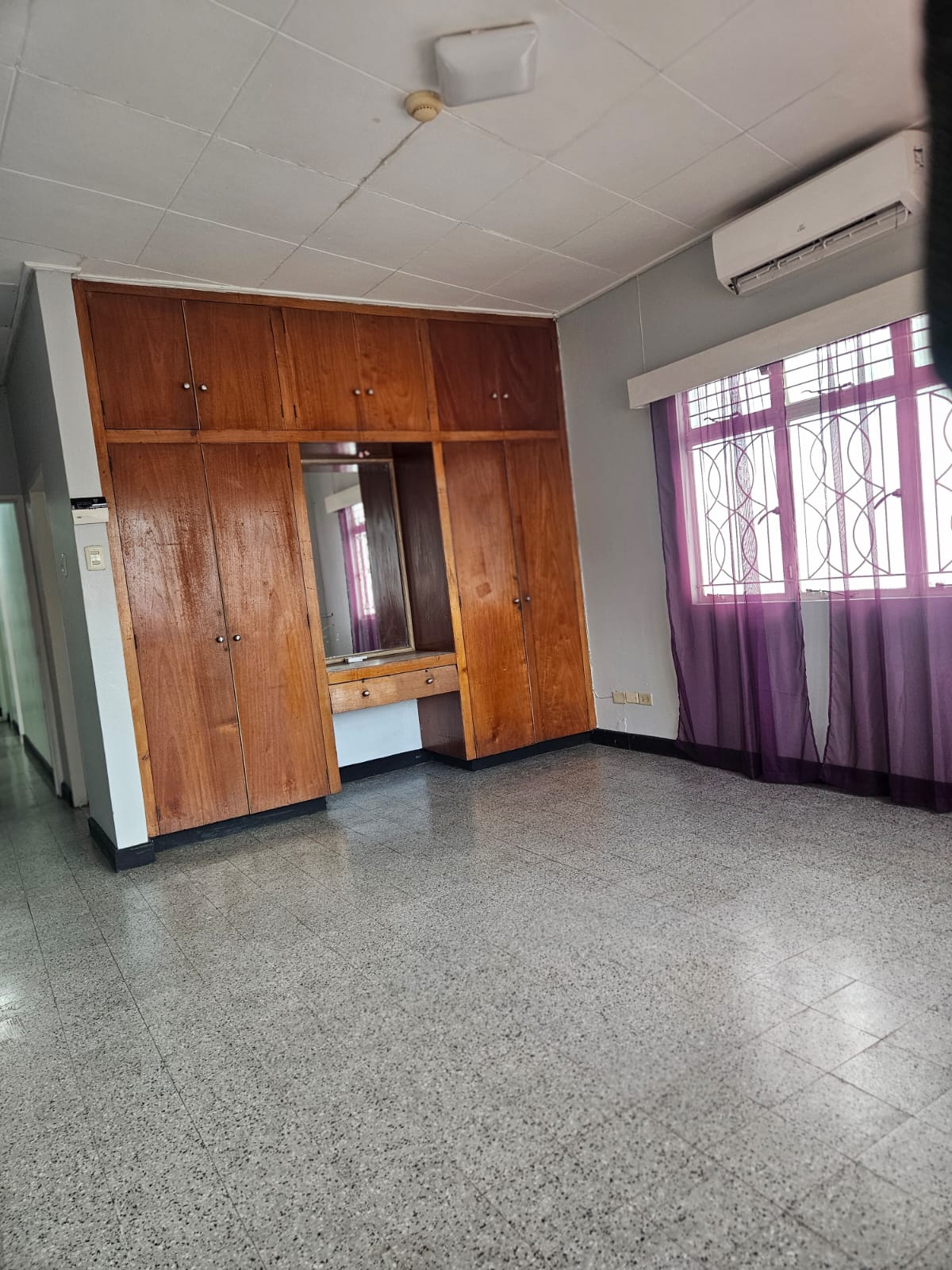 Income Earning Property – Prime Location