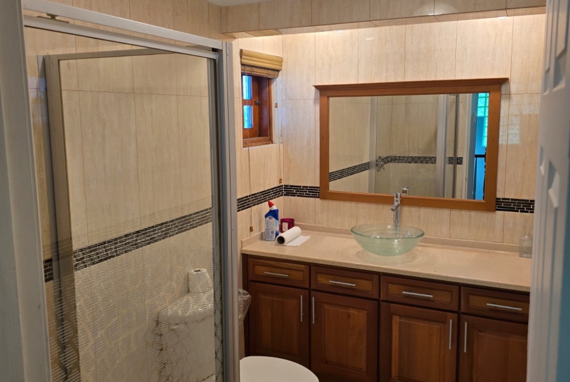 Artistic 3 Bedroom Townhouse for Sale
