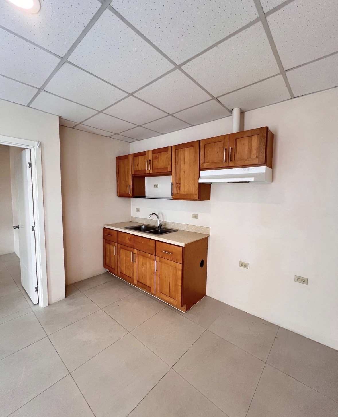 Modern 1 Bedroom Apartment For Rent | Aranguez