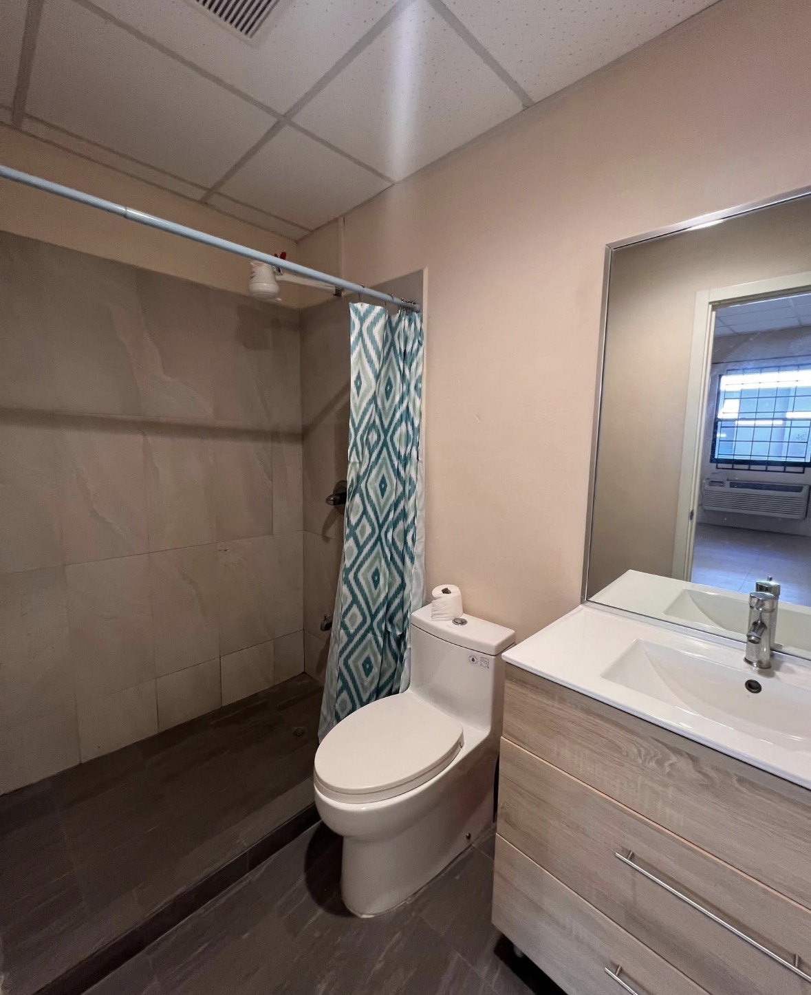 Modern 1 Bedroom Apartment For Rent | Aranguez