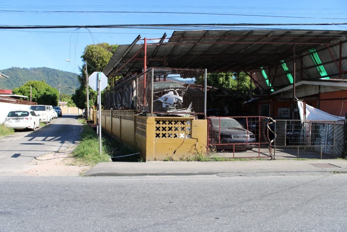 Prime Commercial Land & Building for Sale – Eastern Main Road, Arouca