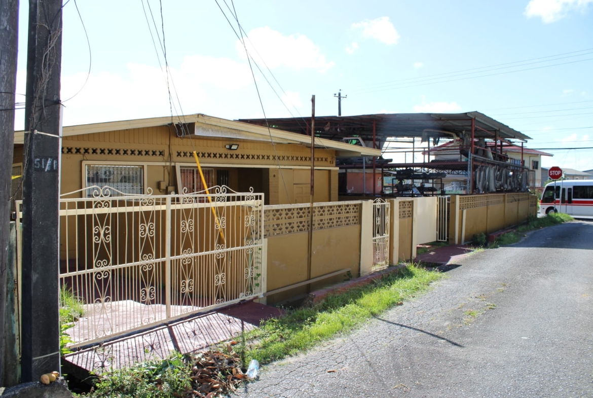 Prime Commercial Land & Building for Sale – Eastern Main Road, Arouca