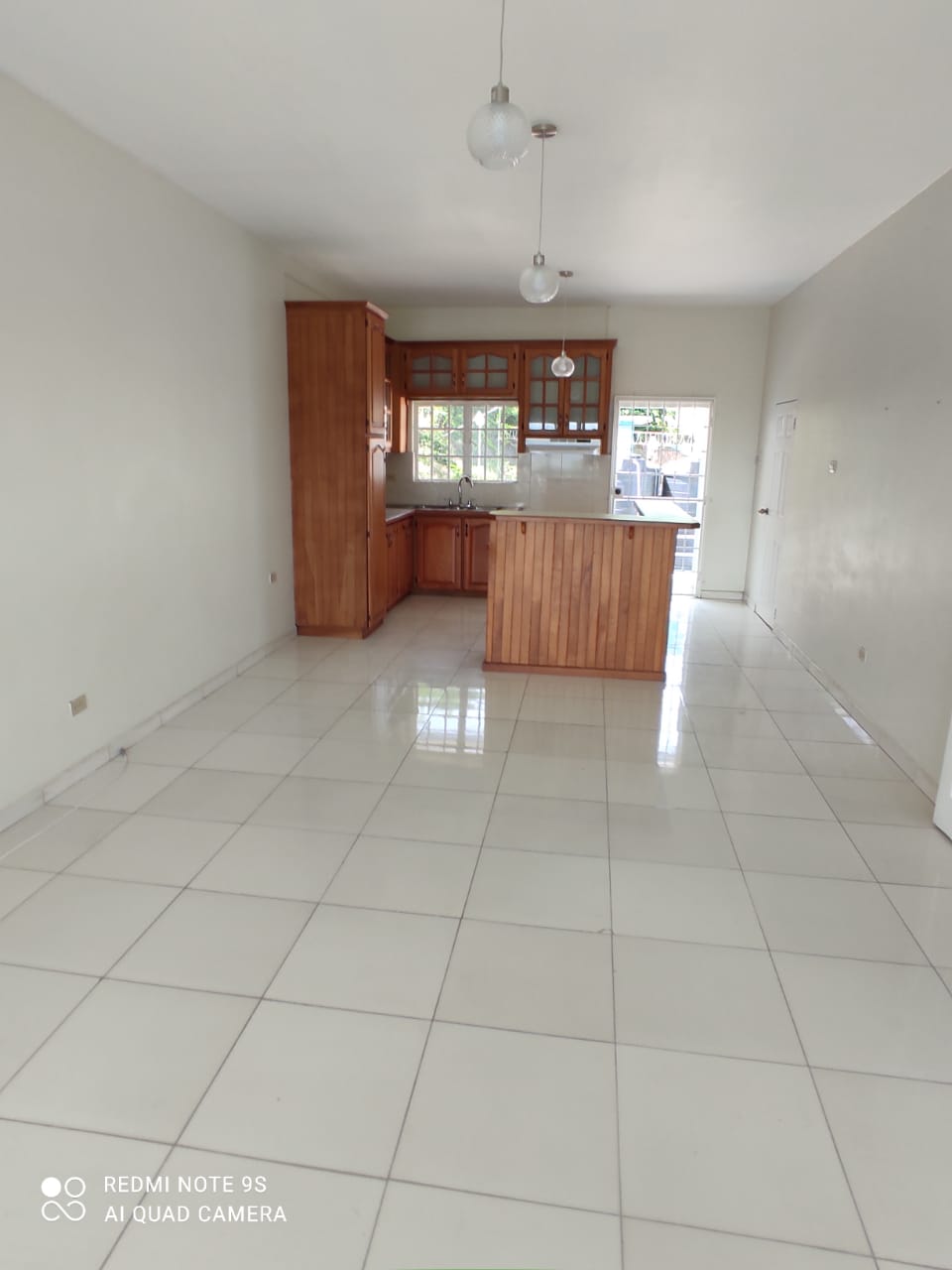 WhatsApp Image 2026-07-20 at 8.53.05 AM (1) Modern 2-Bedroom Apartment for Rent – Mendez Drive, Champ Fleurs