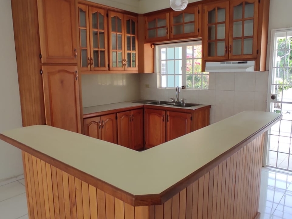 Modern 2-Bedroom Apartment for Rent – Mendez Drive, Champ Fleurs