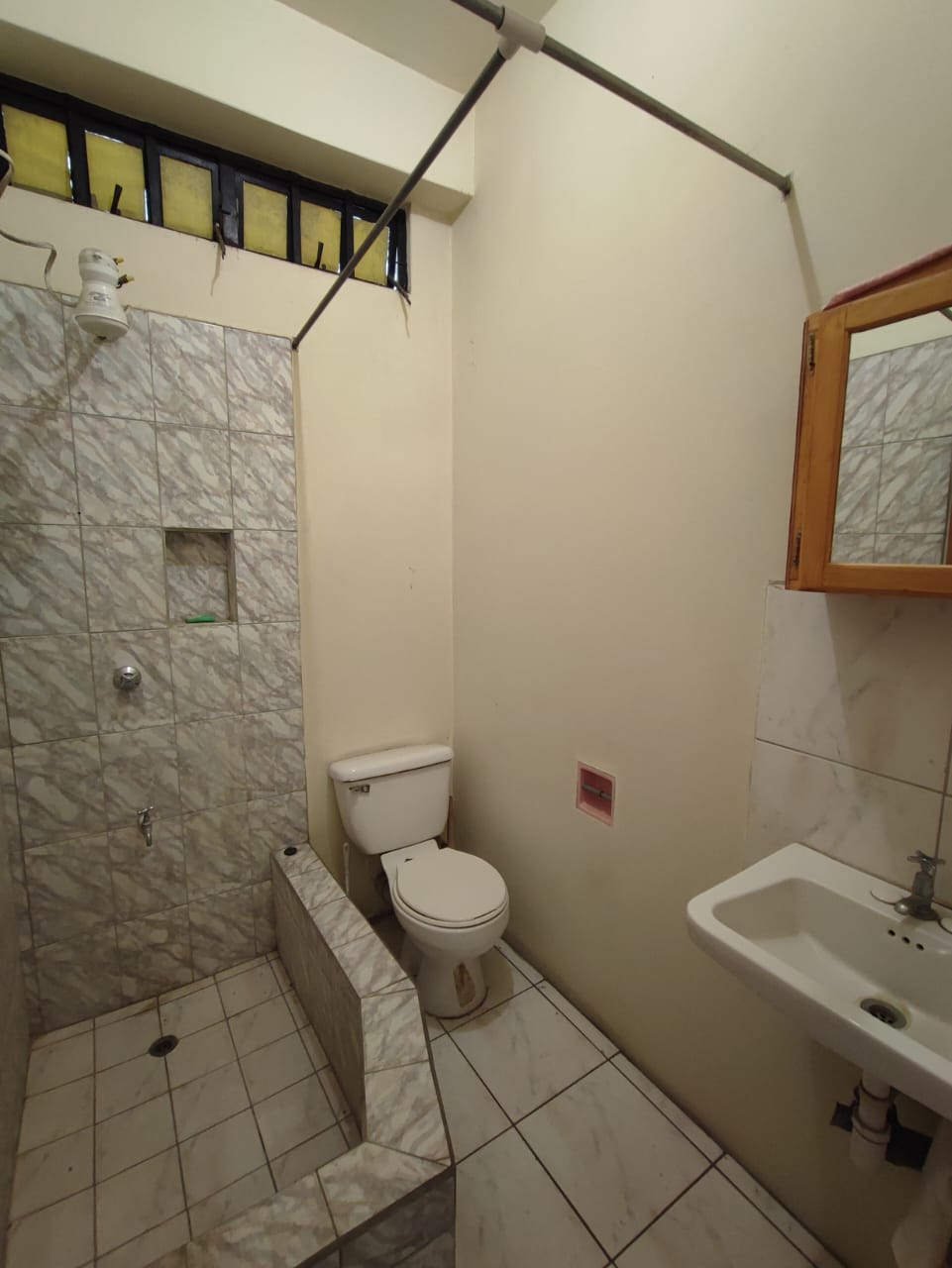 bath Cozy 2-Bedroom Apartment for Rent – San Juan