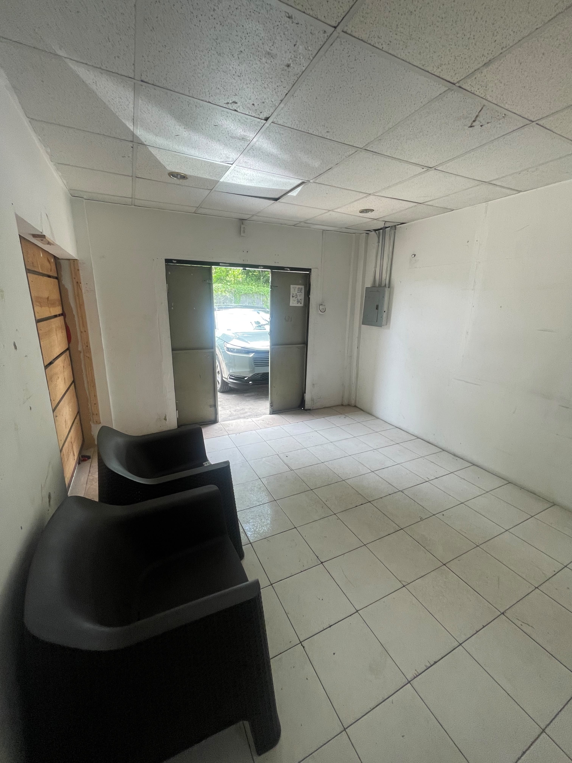 Commercial Space for Rent – Prime Main Road Location, Curepe