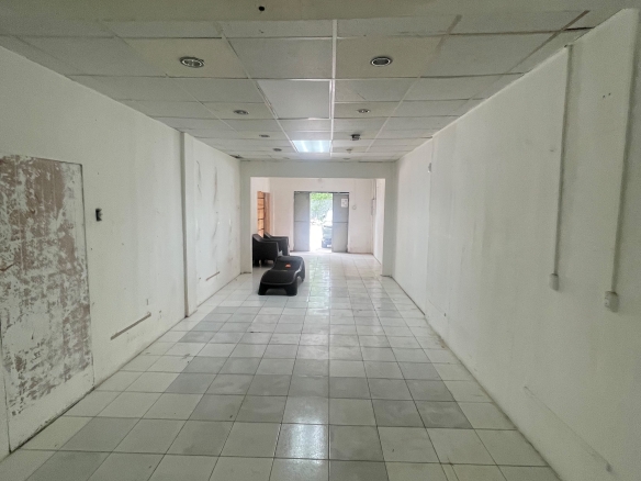 Commercial Space for Rent – Prime Main Road Location, Curepe