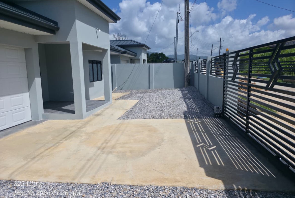 Brand-New Family Homes for Sale – Redhill, D’Abadie
