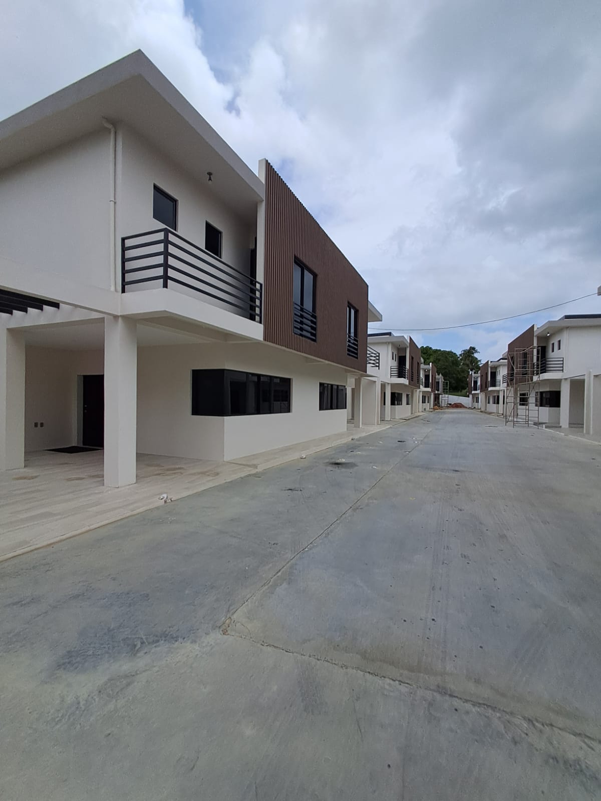 New and Elegantly Designed Duplex Homes at Grand San Fernando